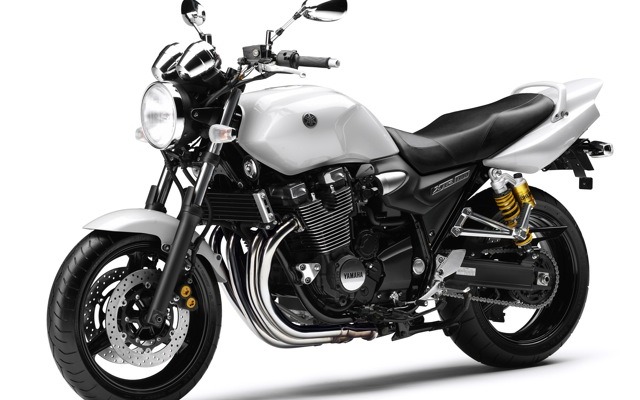 ヤマハ XJR1300