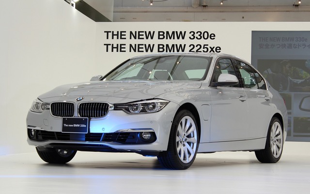 BMW 330e