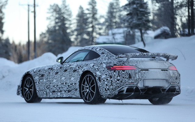 メルセデスAMG GT-Rスクープ写真