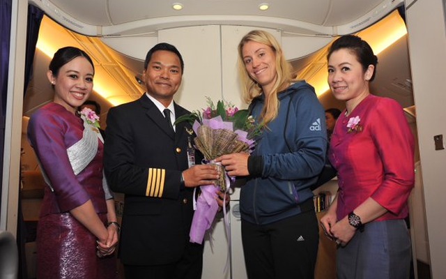 タイ国際航空、全豪オープン女子チャンピオンを歓迎…バンコク経由でドイツへ
