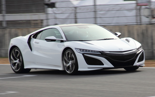 新型NSX、鈴鹿サーキットでのファン感謝デーにも登場