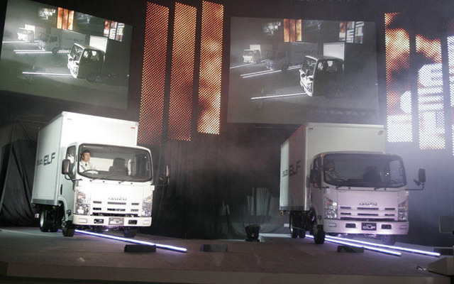 【株価】全体は続伸、自動車は高安まちまち