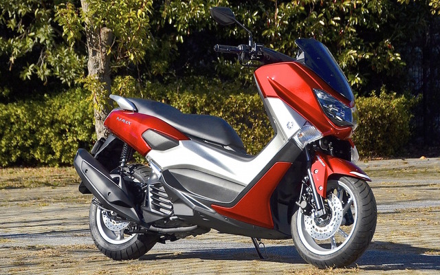 BLUE COREエンジン搭載のヤマハ NMAX125