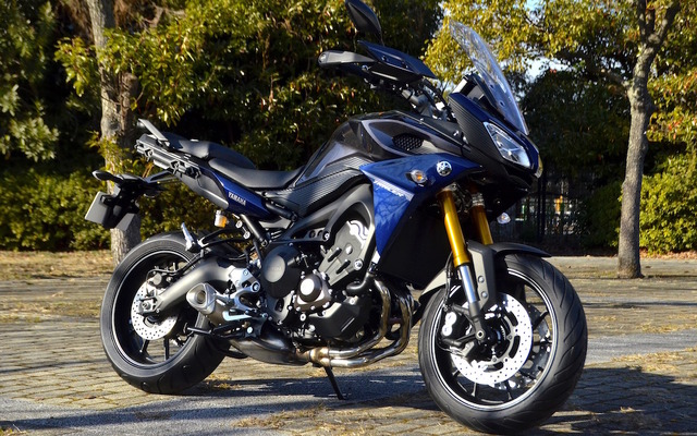 ガンメタ×ブルーの新色、ヤマハ MT-09トレーサーABS