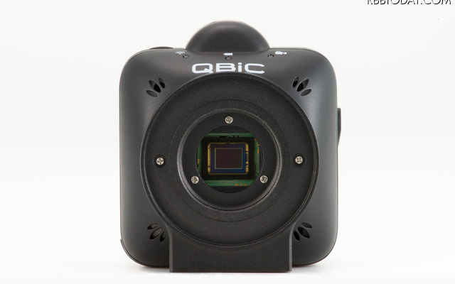 「QBiC CS-1」は「QBiC MS-1X」をベースに、CSマウントを搭載したモデル。対角185度を超える魚眼レンズを装着することが可能になった（画像はプレスリリースより）