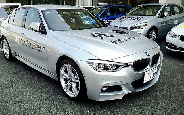 東京マラソン2016のランナーたちとともに走ったBMWのクルマたち