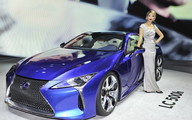 レクサス LC500h（ジュネーブモーターショー16）