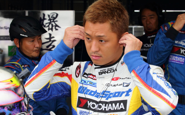 インパル20号車のドライバーは関口雄飛。