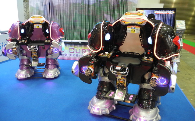コーエイがレンタルする搭乗型ロボットゲーム機「バトルキング」