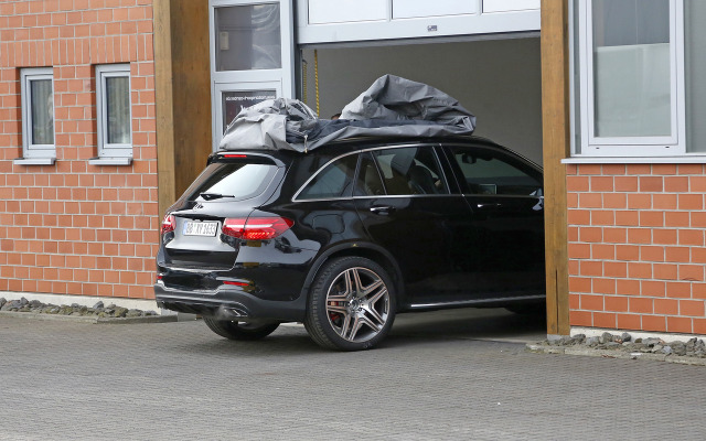 メルセデス AMG GLC63 スクープ写真
