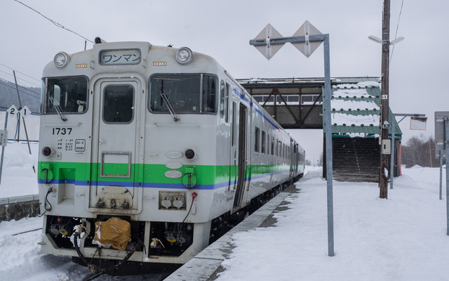 普通列車では日本最長距離・最長時間を誇る根室本線滝川～釧路間の普通列車2429D。ダイヤ改正後は列車番号が2427Dに変わり、距離では2位に「転落」する。