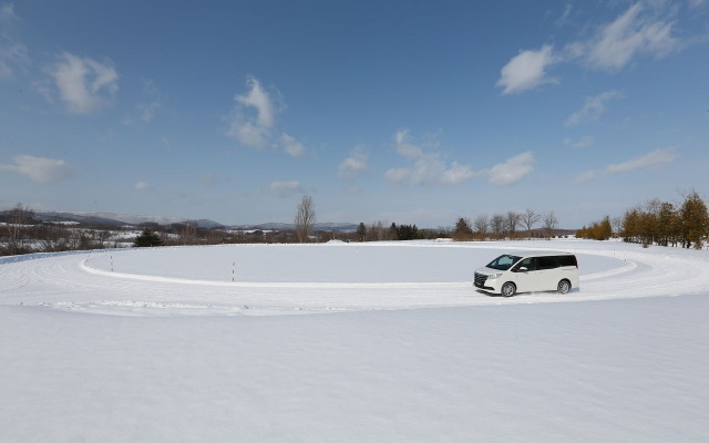 横浜ゴムの新テストコース「北海道タイヤテストセンター」