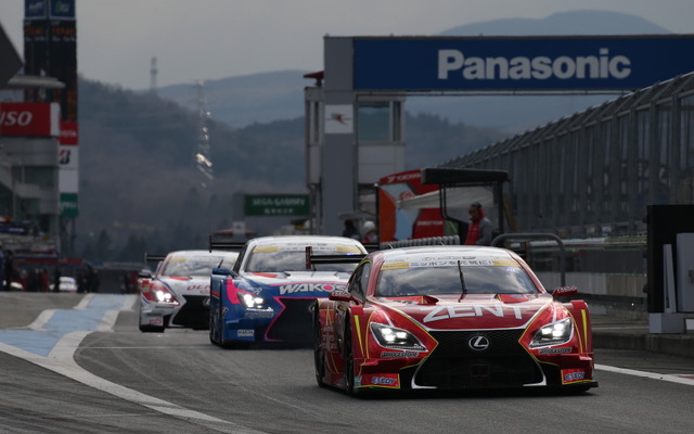 #38 RC F（GT500クラス）