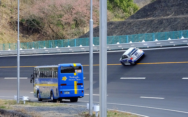 スバルファンミーティングの高速周回路バスツアーでは、角石路やマンホール路、わだち路など、さまざまな評価路もみえた（3月27日、栃木県佐野市・スバル研究実験センター）