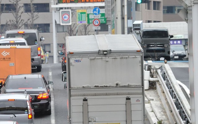 過積載などの車両制限令違反、割引停止措置も（イメージ）