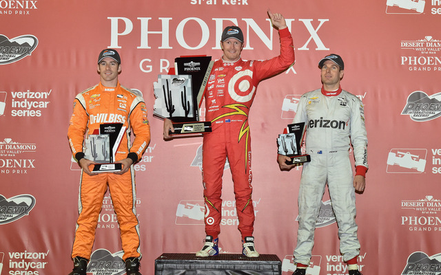 左から2位バジェノー、優勝ディクソン、3位パワー。