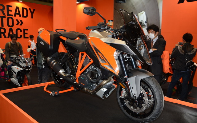 KTM 1290 SUPER DUKE GT（東京モーターサイクルショー16）