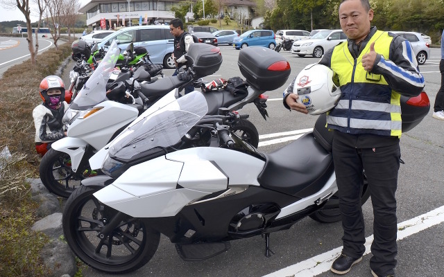 BMWなど、台湾で大排気量バイクを複数台所有するリーさん。日本でのバイクツーリングはこれで7回目だ。