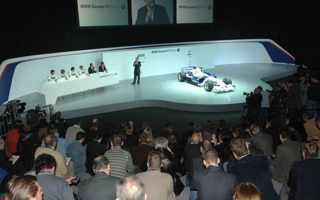 BMWザウバー、「F1.07」を発表