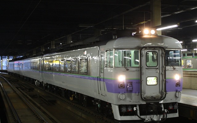 老朽化が進むJR北海道のキハ183系特急形気動車。これに代わる新しい車両の製造が困難なため、特急列車が減便される可能性がある。