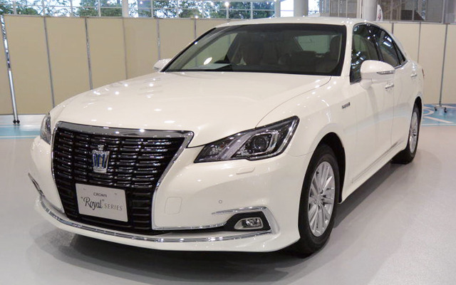 トヨタ クラウン（参考画像）
