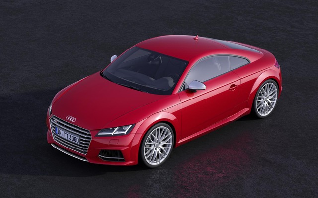 新型 アウディ TTS