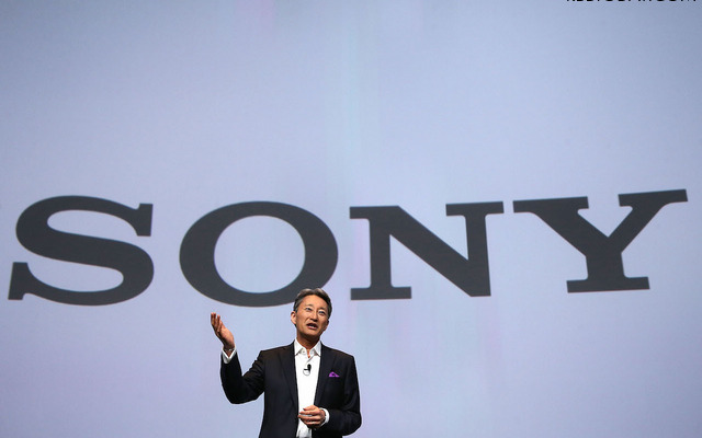 CES 2016でプレゼンテーションを行ったソニーの平井社長(c) Getty Images