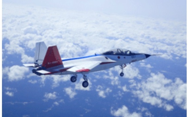 X-2（先進技術実証機）初飛行