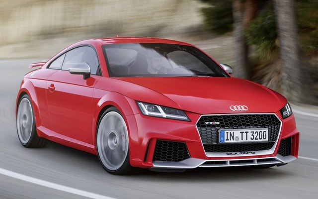 新型アウディ TT RS クーペ