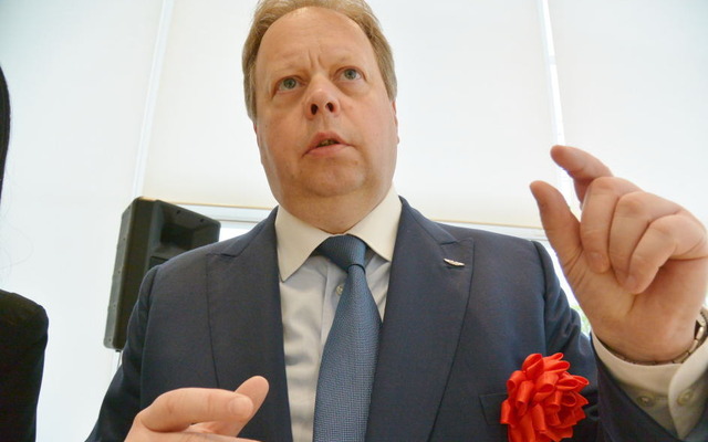 アストンマーティン アンディ・パーマー CEO