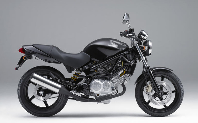 ホンダ、VTR のカラーリングを変更