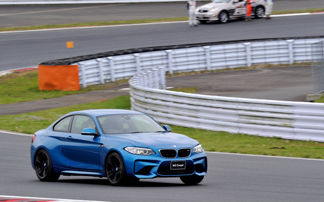 BMW M2クーペ