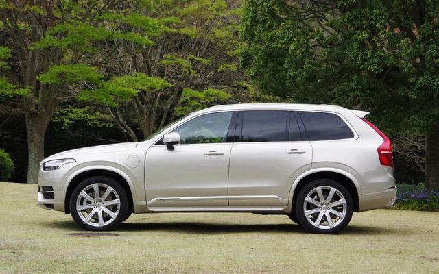 ボルボ XC90 T8 Twin Engine AWD Inscription