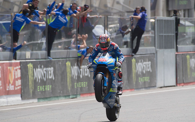 スズキが8年ぶりにMotoGPで表彰台を獲得