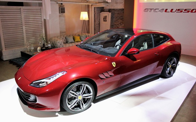 フェラーリ GTC4ルッソ