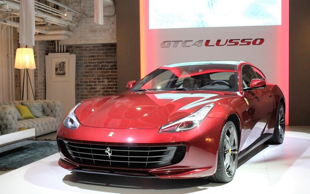 フェラーリ GTC4ルッソ