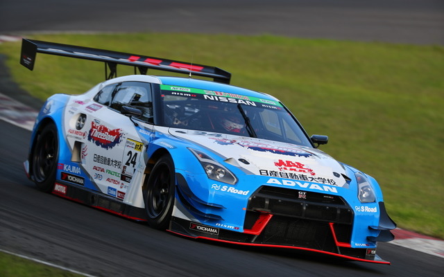 スリーボンド日産自動車大学校GT-Rが今季初ポールポジションを獲得