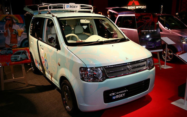 【東京オートサロン07】三菱 eKワゴン ROXY で海へ
