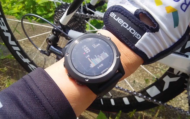 この日はロードバイクに乗ってみた。心拍数の推移を休憩時間にチェック