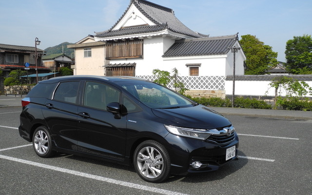 ホンダ シャトル で6泊7日の車中泊。萩博物館の駐車場で