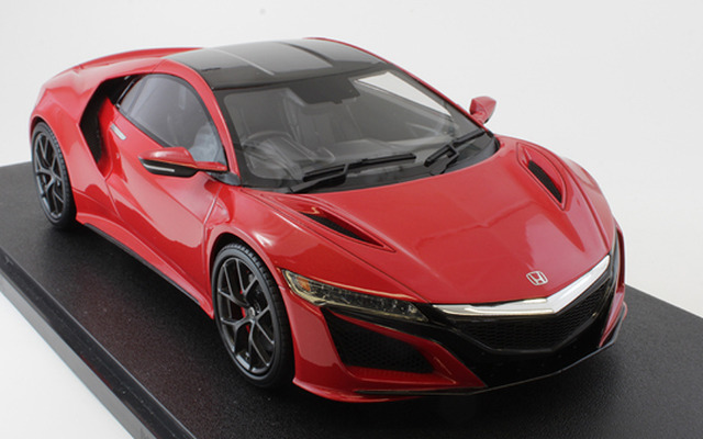 新型NSX 1:18スケールモデル