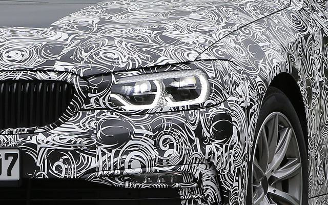BMW 5シリーズ セダン スクープ写真