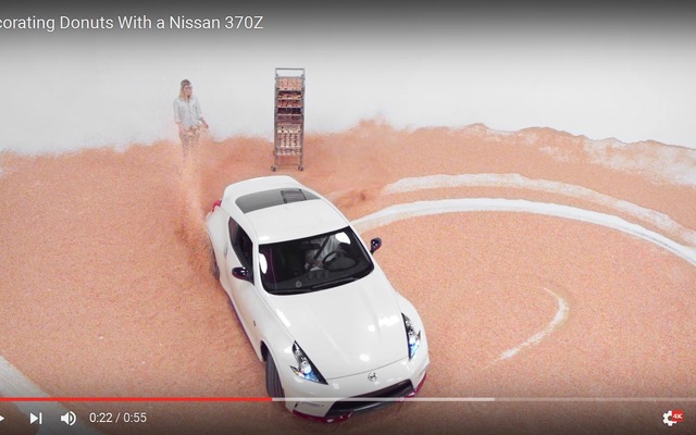 日産 フェアレディZ NISMO がドーナツデーを祝う映像