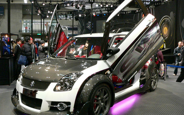【東京オートサロン07】スズキのガルウイング