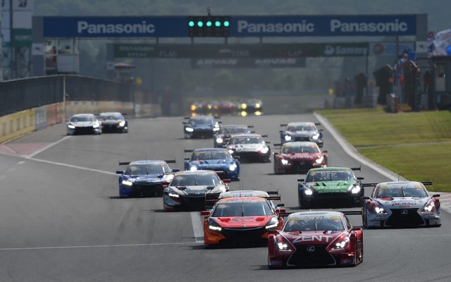 SUPER GT 富士GT300kmレース（2015年）