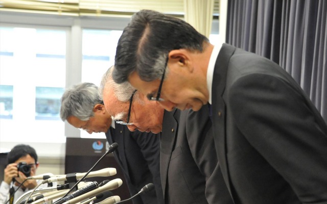 燃費データ不正について、報酬減額と辞任を伴う責任を明らかにした（8日・国交省）