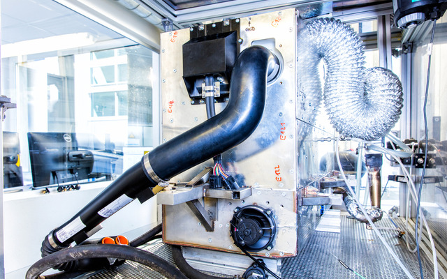 バイオエタノールから発電した電気で走行する新燃料電池システム「e-Bio Fuel-Cell」