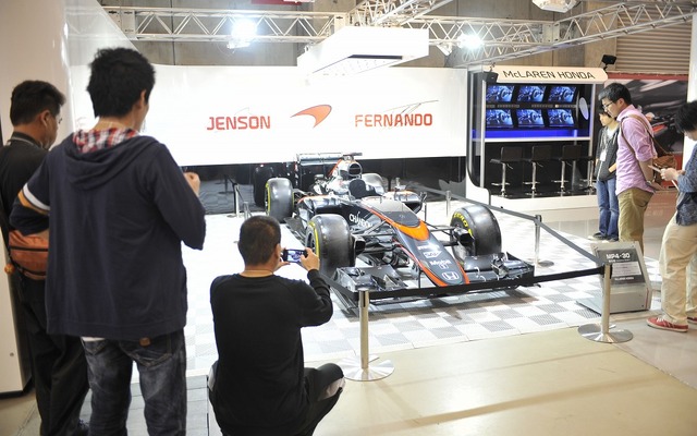 McLaren-Honda MP4-30 特別展示