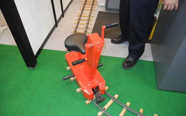 三立応用化工の乗用鉄道模型