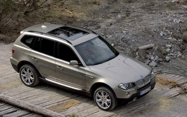 BMW X3がドイツ誌読者投票でオフロード カーオブザイヤーに